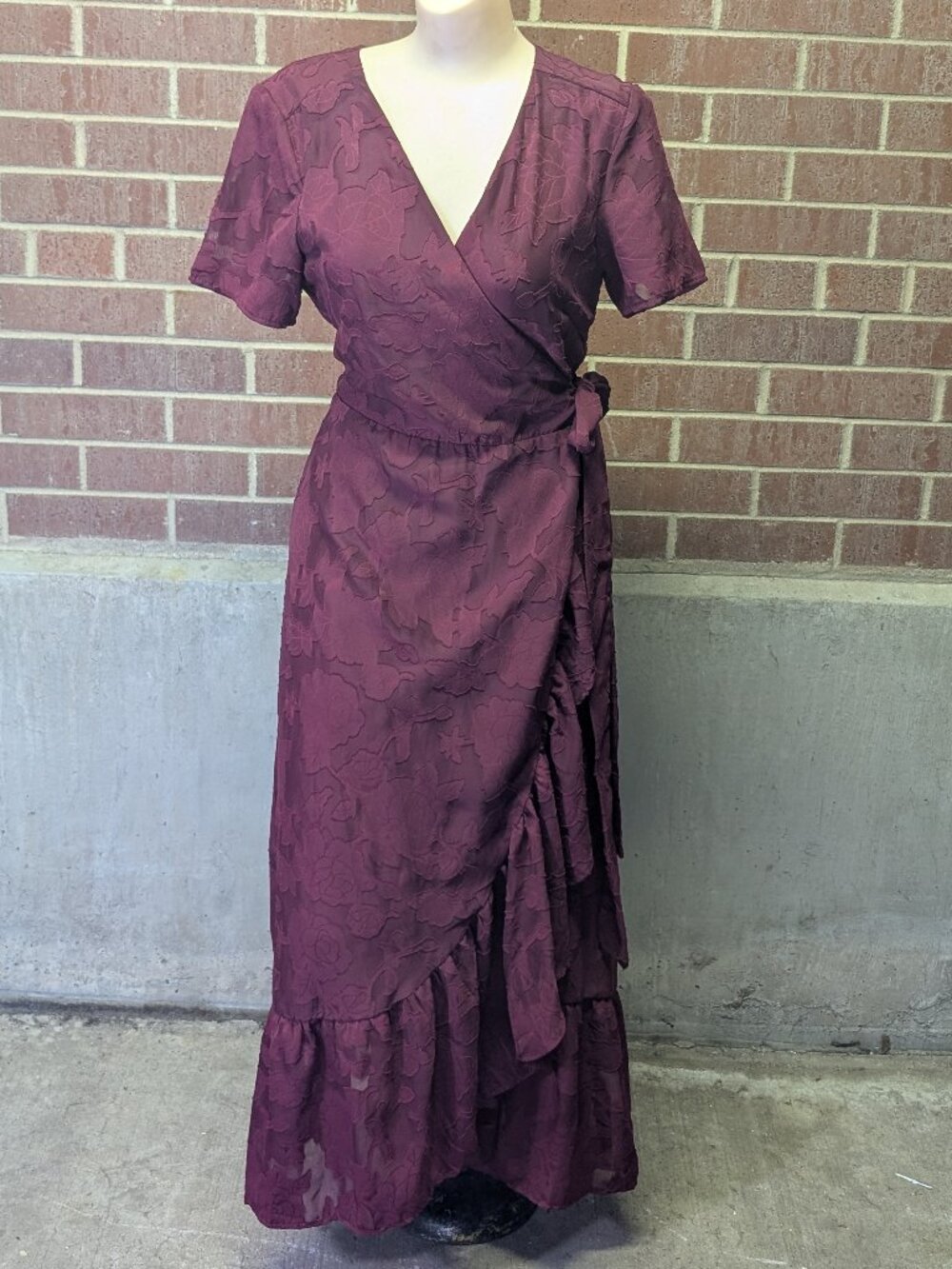 Lulu's Blissfully Burgundy Jacquard Wrap Midi Dress Large Belted Short Sleeve L